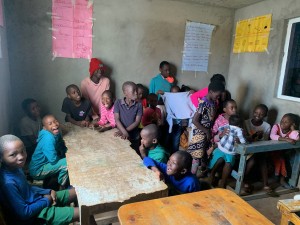 Daphne visit classroom